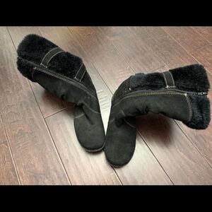 Women's Black Fur-Lined Boots Bearpaw size 7